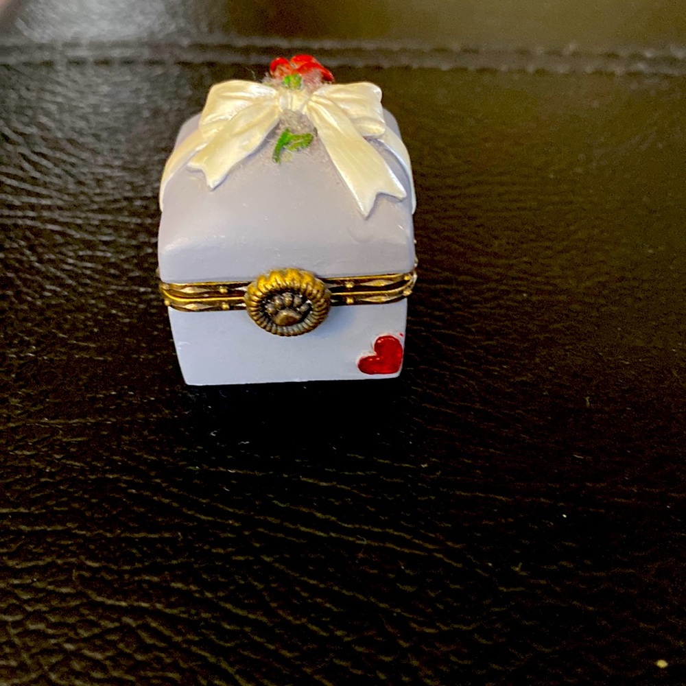 Mr. McBearsley's Ring Box with Bling McNibble